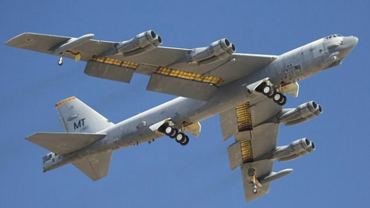 Літак В-52 - фото 1