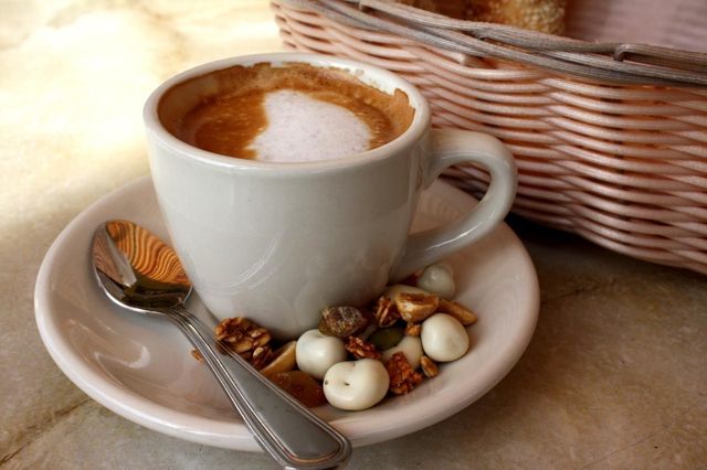 Як виглядає ранкова кава в різних країнах світу: вражаючі фото - фото 145022