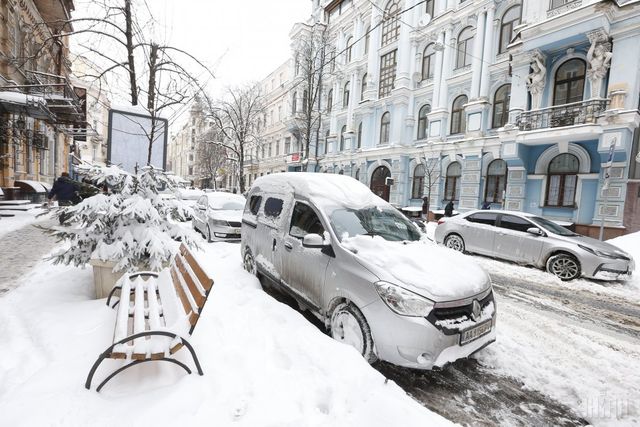 Сніг, що налякав Кличка: фото негоди в Києві - фото 140222