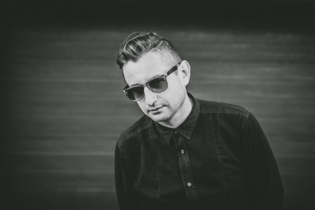 Жадан-"терорист" і гордість Порошенка: 11 лютого в трьох фото - фото 141826