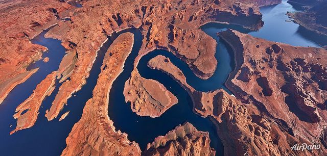 Перехоплює дух: дивовижні фотографії планети вразили світ - фото 143114