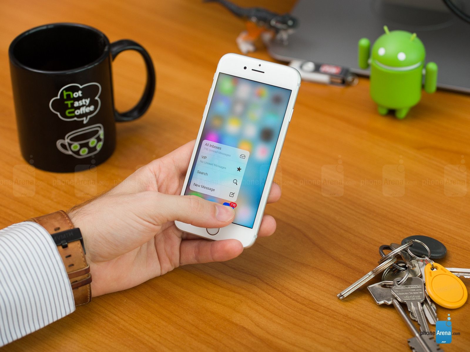 Перевірте свій iPhone. Apple відкликає тисячі смартфонів