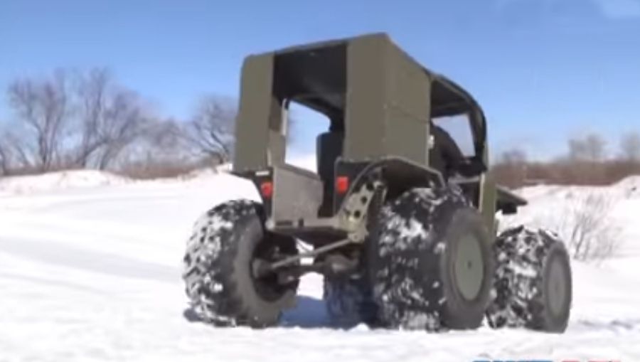 Навіть плаває: українець створив унікальний позашляховик