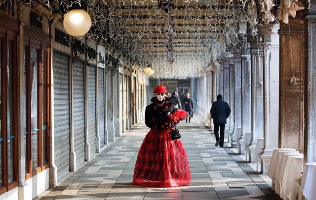 Як проходить Карнавал у Венеції: фоторепортаж - фото 144508