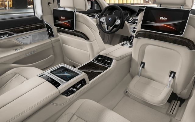 Зручно все: 7 найкомфортніших салонів автомобілів - фото 144926