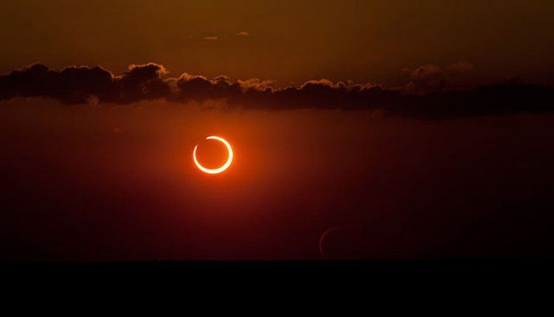 Вогняне кільце: з'явилося відео унікального сонячного затемнення