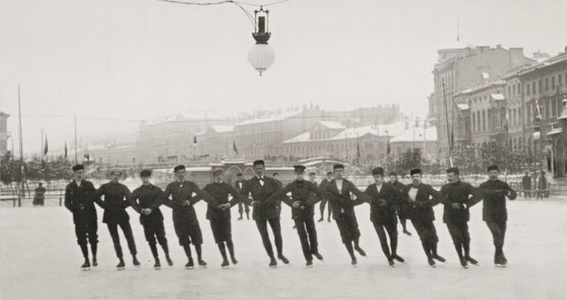 Чим займався типовий чоловік 1900-х років - фото 144280