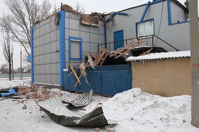 У мережі показали фото наслідків обстрілу Авдіївки - фото 139006