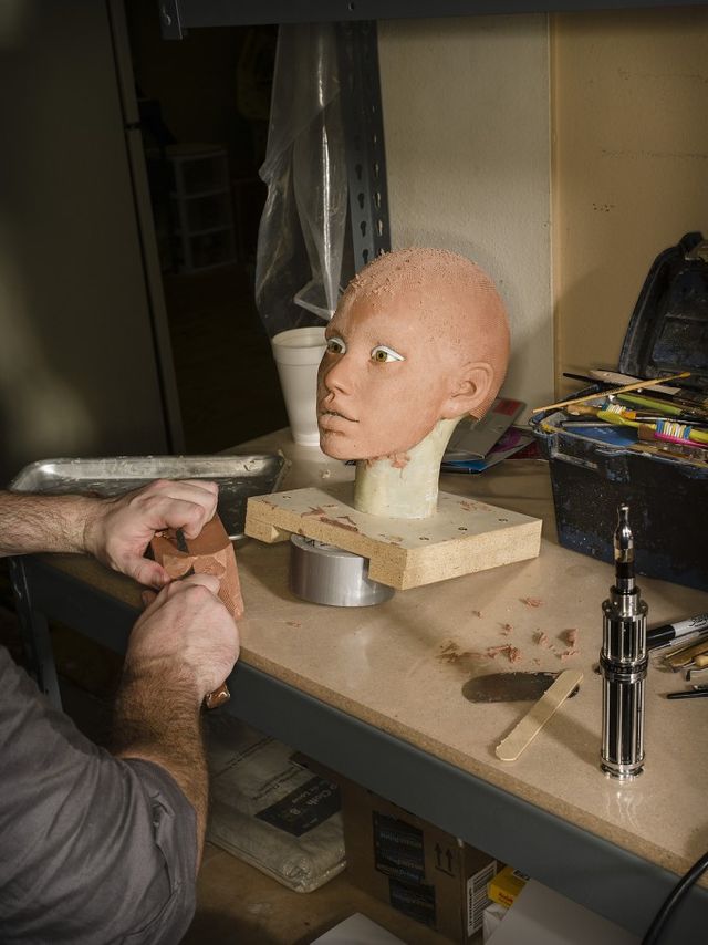 Вражаючі фото, як виготовляють секс-ляльки в США (18+) - фото 145556