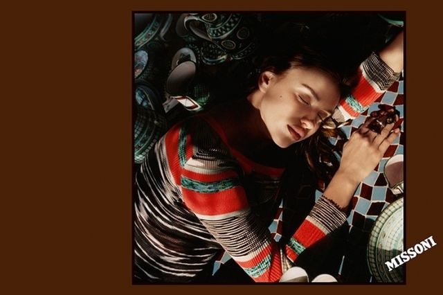 Відома модель показала весняні тренди одягу - фото 138886