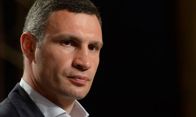 Кличко попросив допомоги у Нацгвардії через сніг