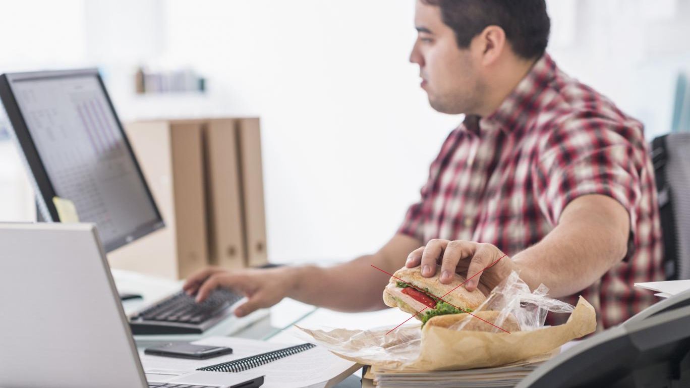 Що їсти в офісі: 8 найкорисніших продуктів