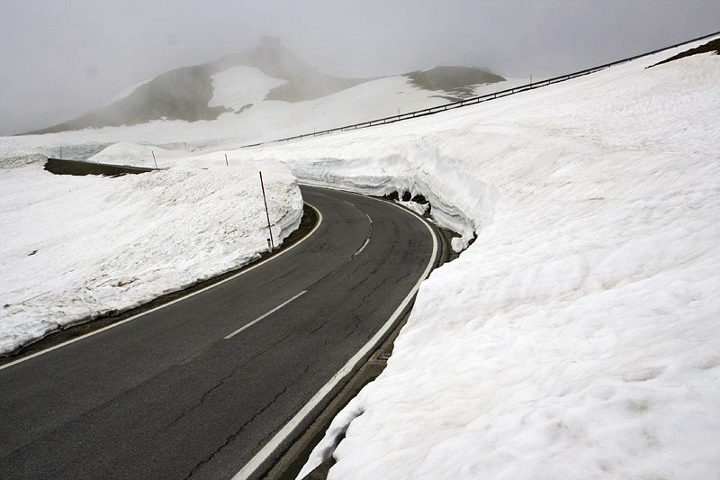У яких областях України обмежено рух транспорту