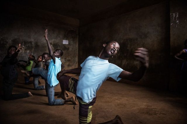 Танець попри все: як займаються балетом в нетрях Кенії - фото 145578