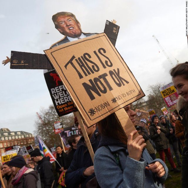 У Лондоні протестують проти візиту Трампа: з'явились фото - фото 139686