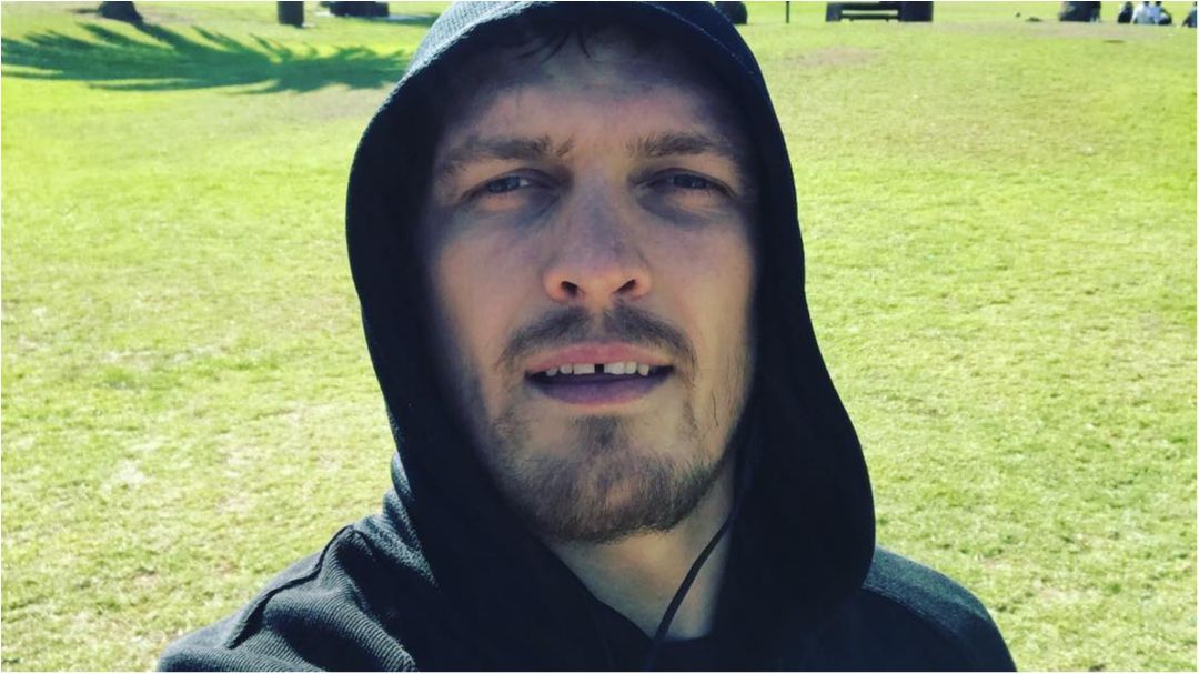 Усик - фото 1