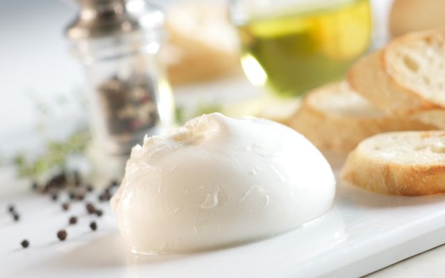 Який сир потрібно їсти для хорошої форми - фото 143562