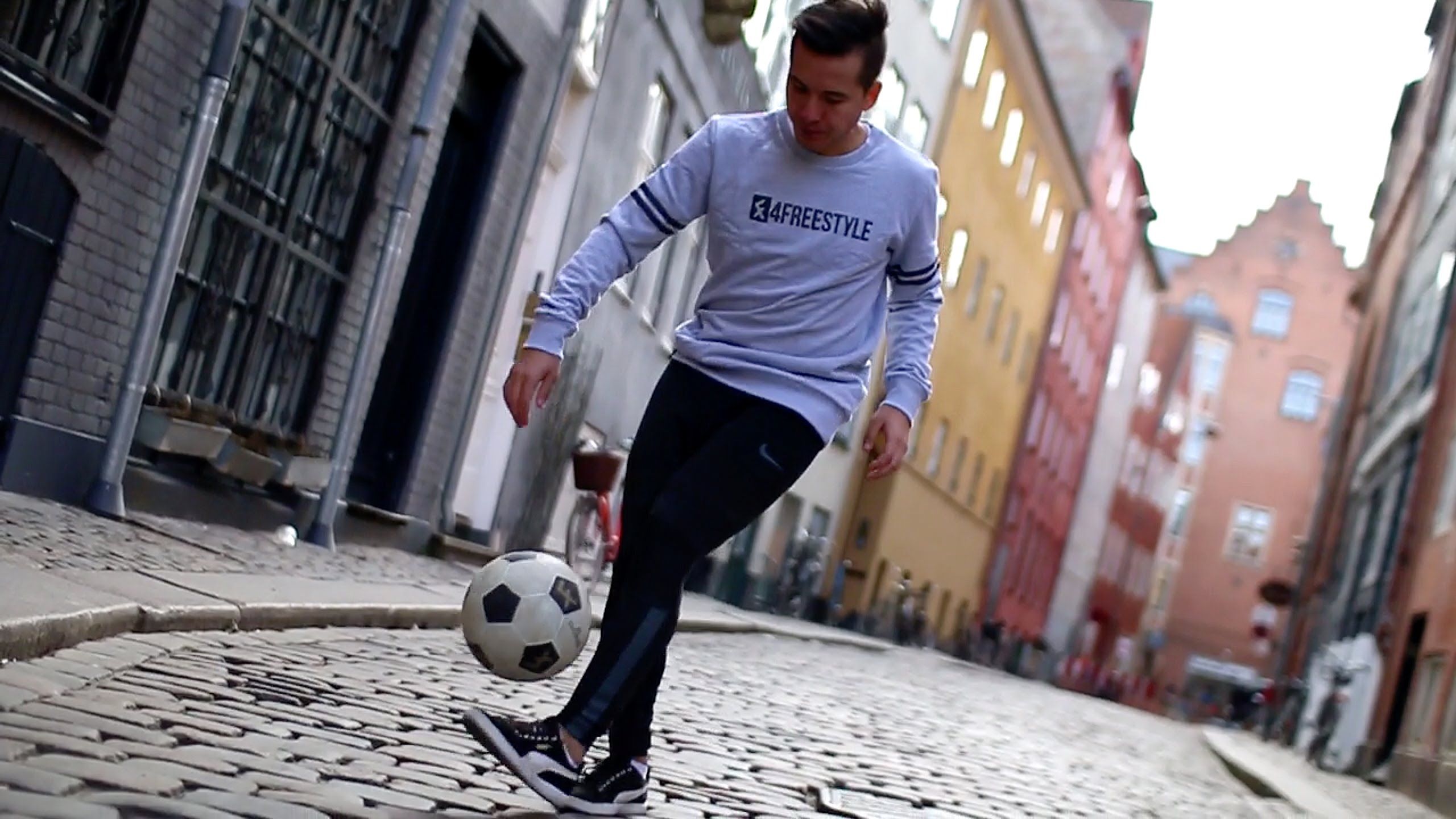 Чим насправді небезпечний футбол