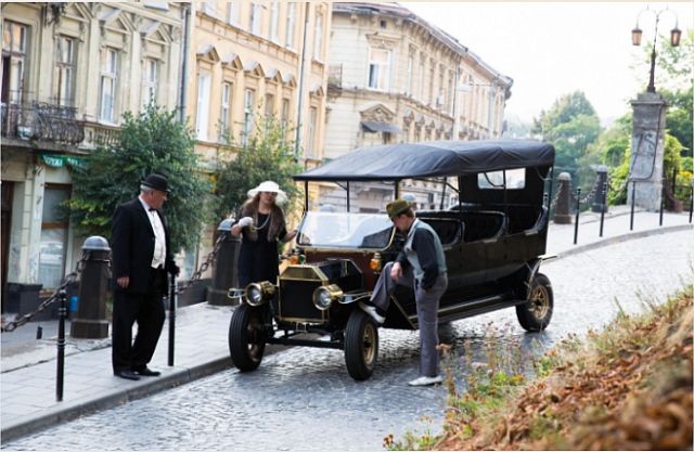 У Львові хочуть запустити екскурсійні раритетні електромобілі - фото 142780