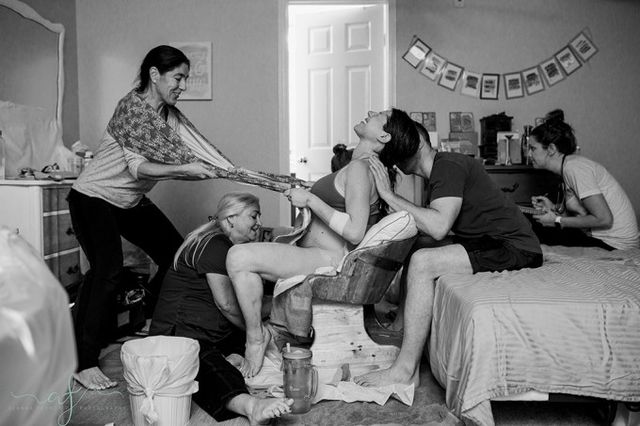 Затамуйте подих! Вражаючі фото пологів без цензури - фото 147072