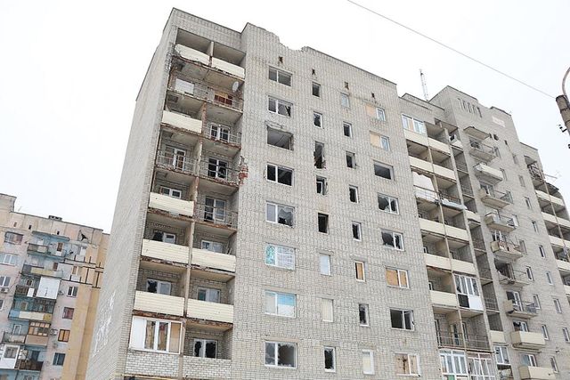 У мережі показали фото наслідків обстрілу Авдіївки - фото 139000