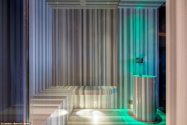 Як виглядає помешкання принца Саудівської Аравії - фото 144532