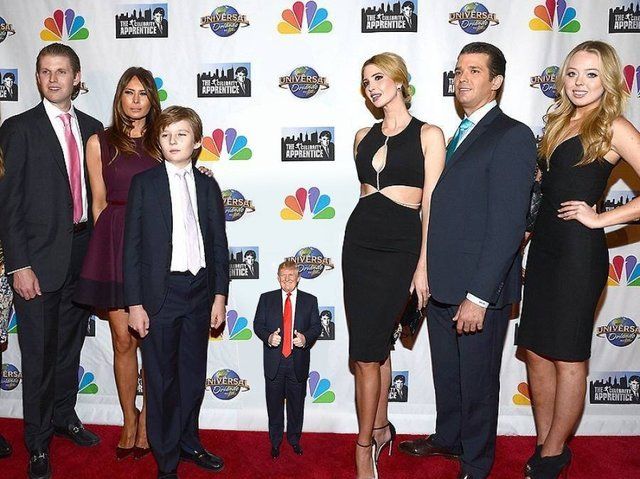 Мережу розвеселили фото "крихітного Трампа" - фото 144341