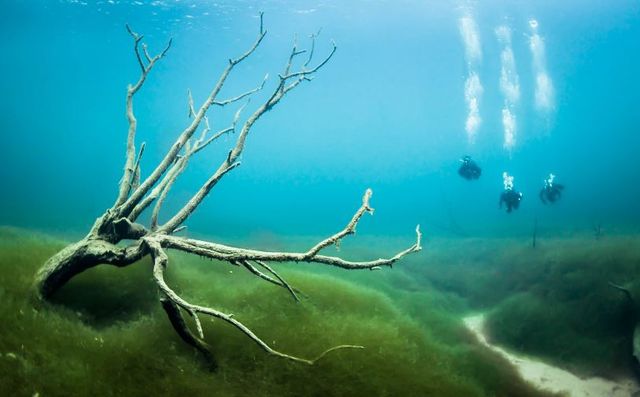 Як виглядає норвезька Атлантида: неймовірні фото - фото 138964