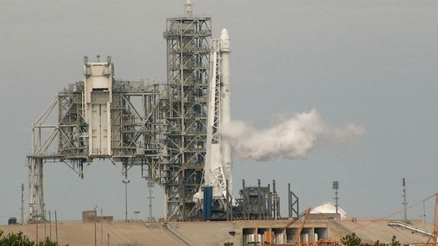 Зізнання Путіна і провал SpaceX: 18 лютого в трьох фото - фото 144164