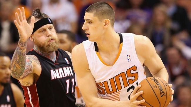 Відомий український баскетболіст НБА вляпався у скандал: відео бійки