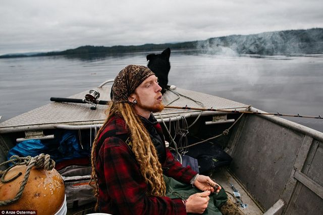 Коли навколо ні душі: вражаючі фото життя на Алясці - фото 147296