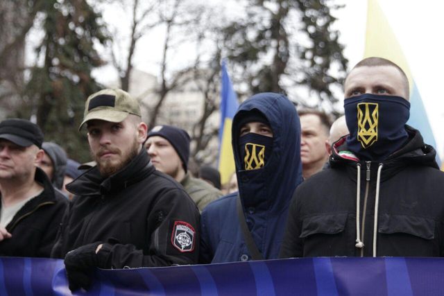 Як проходив Марш національної гідності в Києві: фоторепортаж - фото 145274