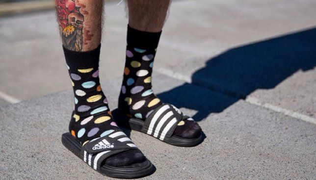 Зніміть це негайно: які речі чоловічого гардеробу страшенно бісять жінок