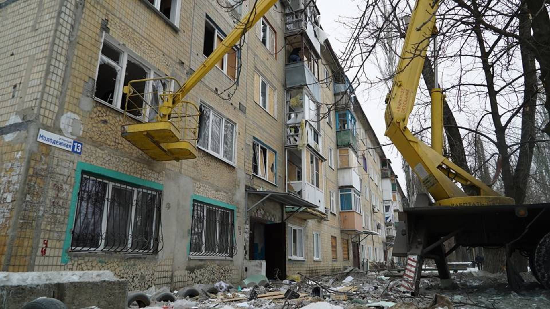 Журналісти показали відео наслідків обстрілу в Авдіївці