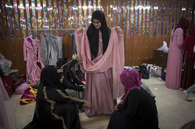 Як виглядають мусульманські конкурси краси: ефектні фото - фото 145786