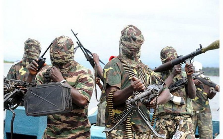 У Нігерії пірати захопили в заручники українця та сімох росіян