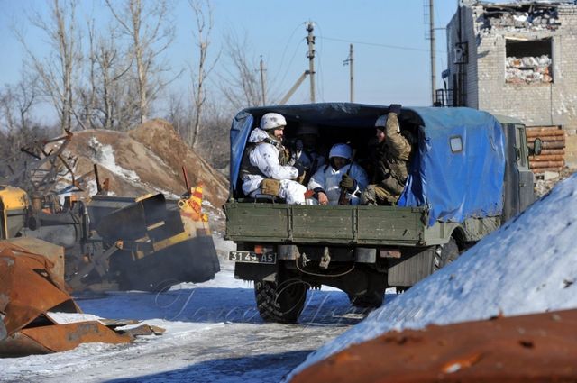 "Чорна бригада": як українські бійці тримають оборону під Авдіївкою - фото 142902