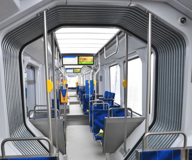 У Польщі показали розумний трамвай майбутнього - фото 145073