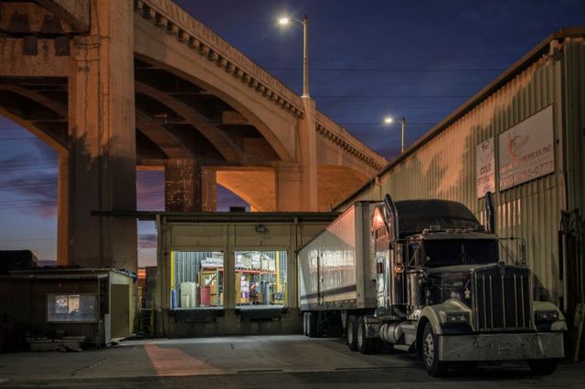 Лос-Анджелес перетворюється у місто безхатьків: вражаючі фото - фото 150316