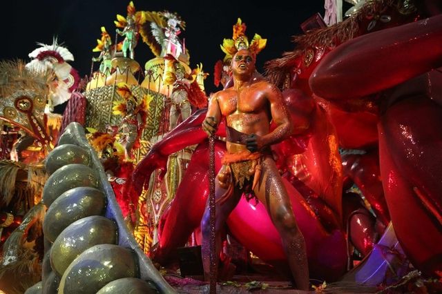 В Ріо завершився феєричний карнавал: фоторепортаж - фото 147797