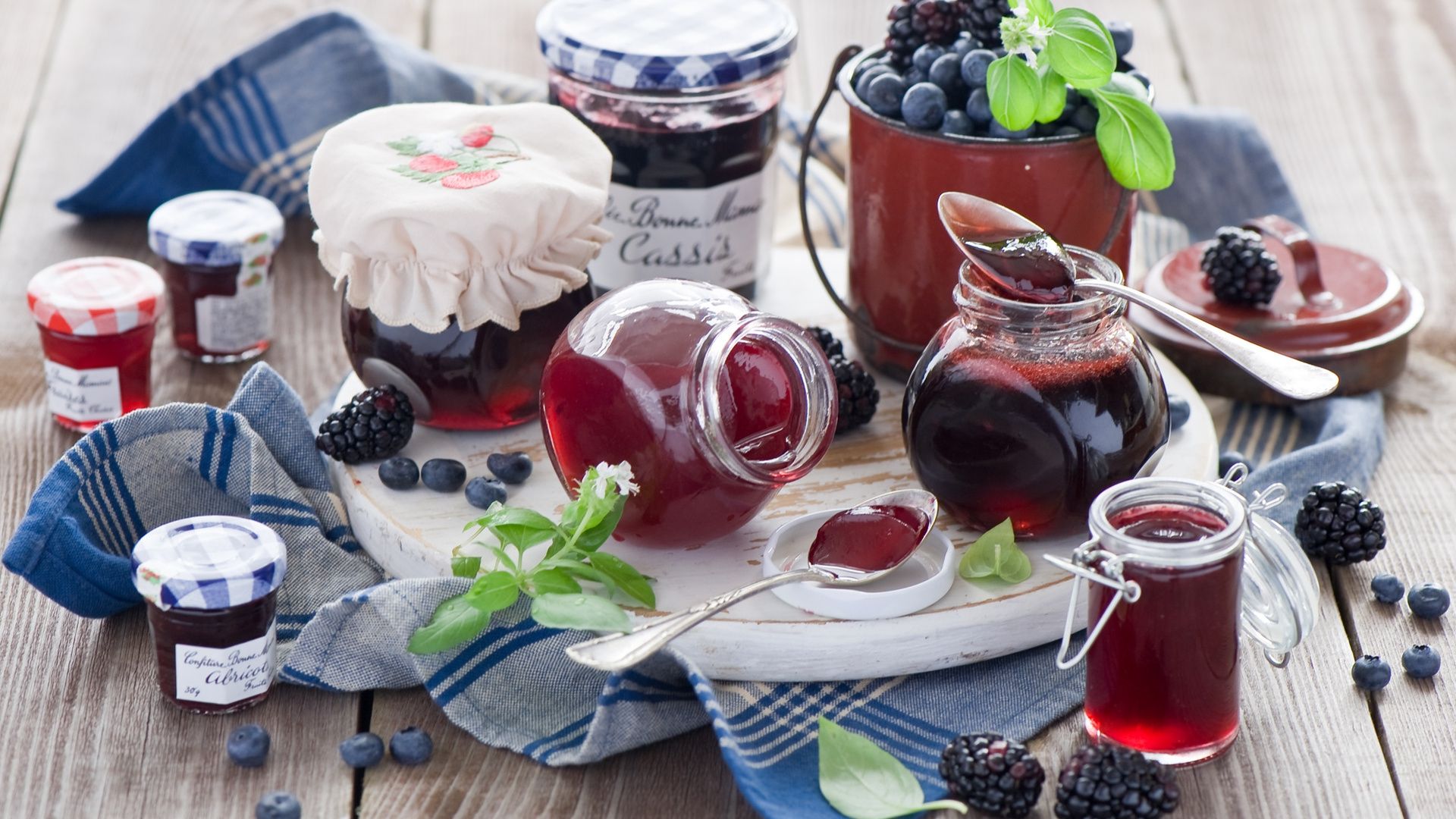 Перевірте комору. Три найкорисніші види варення