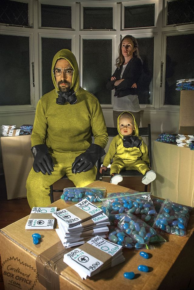 Весела сім'я відтворила сцени відомих фільмів: ефектні фото - фото 150169