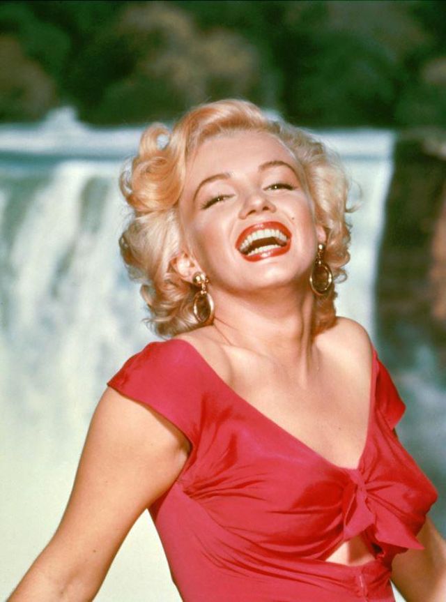 Такої Мерилін Монро ви ще не бачили! Перші та останні знімки секс-символу цілої епохи - фото 154434