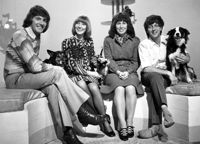 Як виглядали британки у 1960-х: вуличні фото - фото 154651