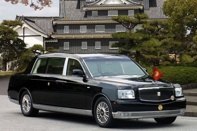 Bentley королеви і Cadillac Трампа: на чому їздять президенти різних країн - фото 151547