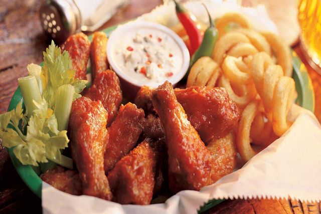 5 продуктів, які небезпечні для чоловічого здоров'я - фото 150007