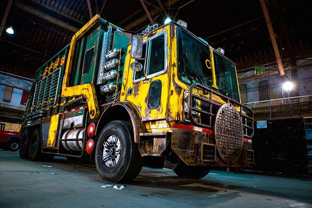 Як виглядають автомобілі наших улюблених супергероїв: яскраві фото - фото 152846