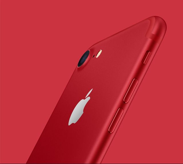 Apple представила червоний iPhone 7 - фото 153449