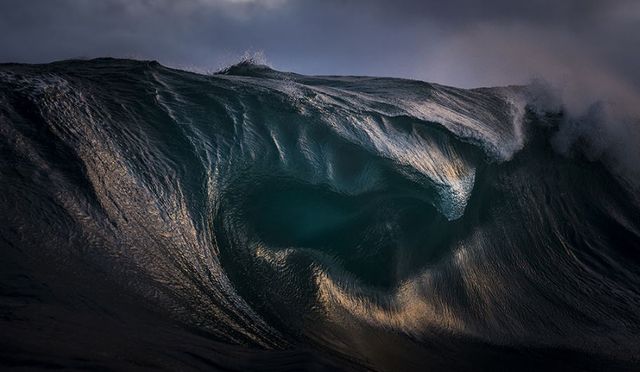 На гребені хвилі: неймовірні фото морської стихії - фото 155297