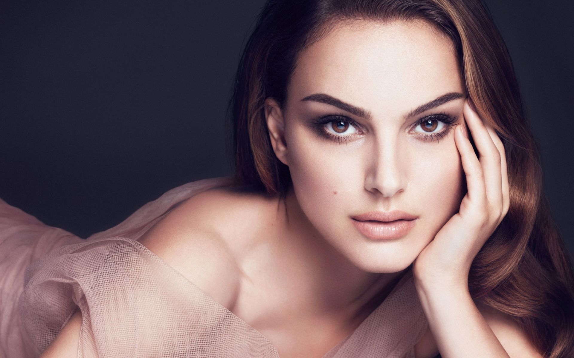 Наталі Портман вдруге стала мамою